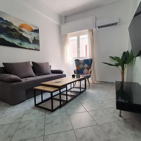 Poseidon - Stylish Apt. Steps Away From Acropolis Apartment