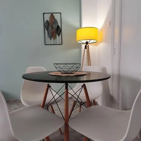Poseidon - Stylish Apt. Steps Away From Acropolis