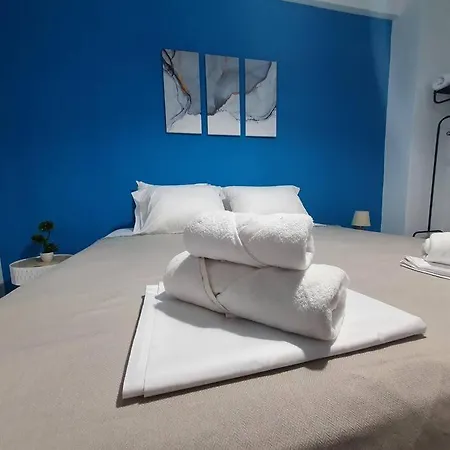Poseidon - Stylish Apt. Steps Away From Acropolis *